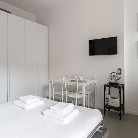 Italianway - Dall'ongaro 27 *